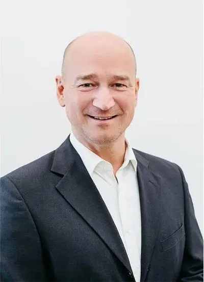 Dr. Robert Eisinger